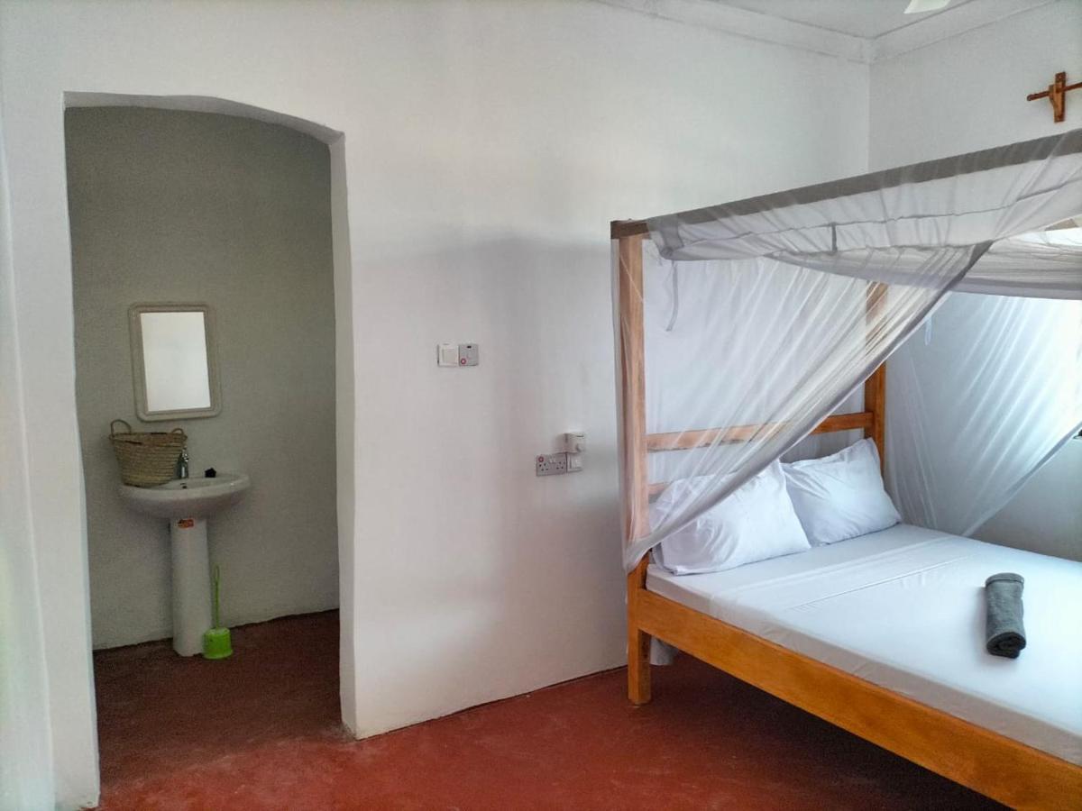 Mambo Leo Hostel Paje Kültér fotó