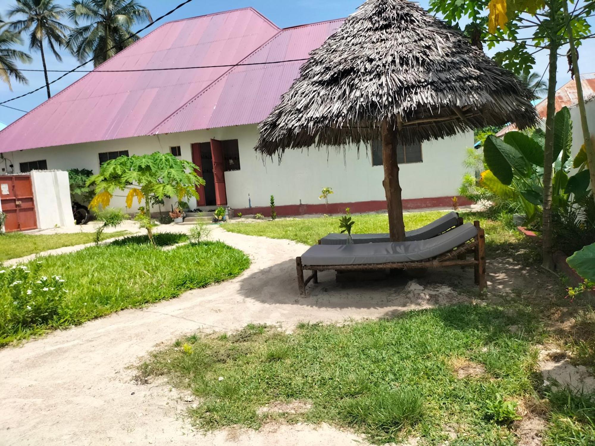 Mambo Leo Hostel Paje Kültér fotó