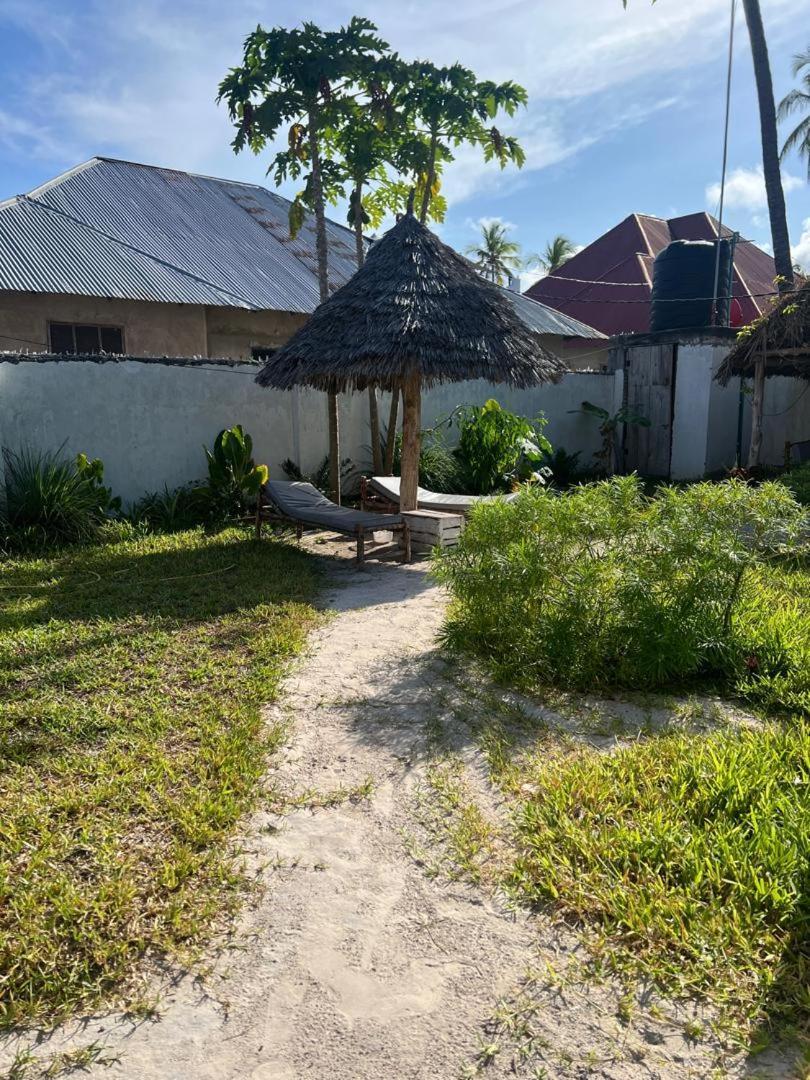Mambo Leo Hostel Paje Kültér fotó