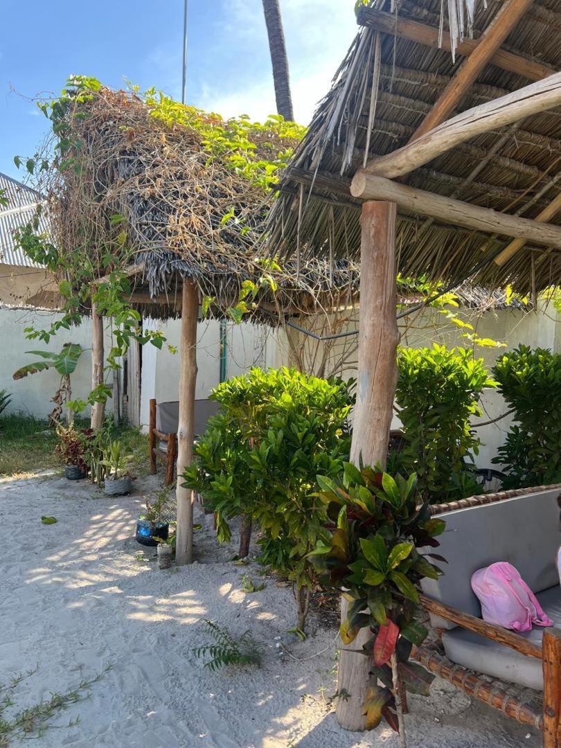 Mambo Leo Hostel Paje Kültér fotó